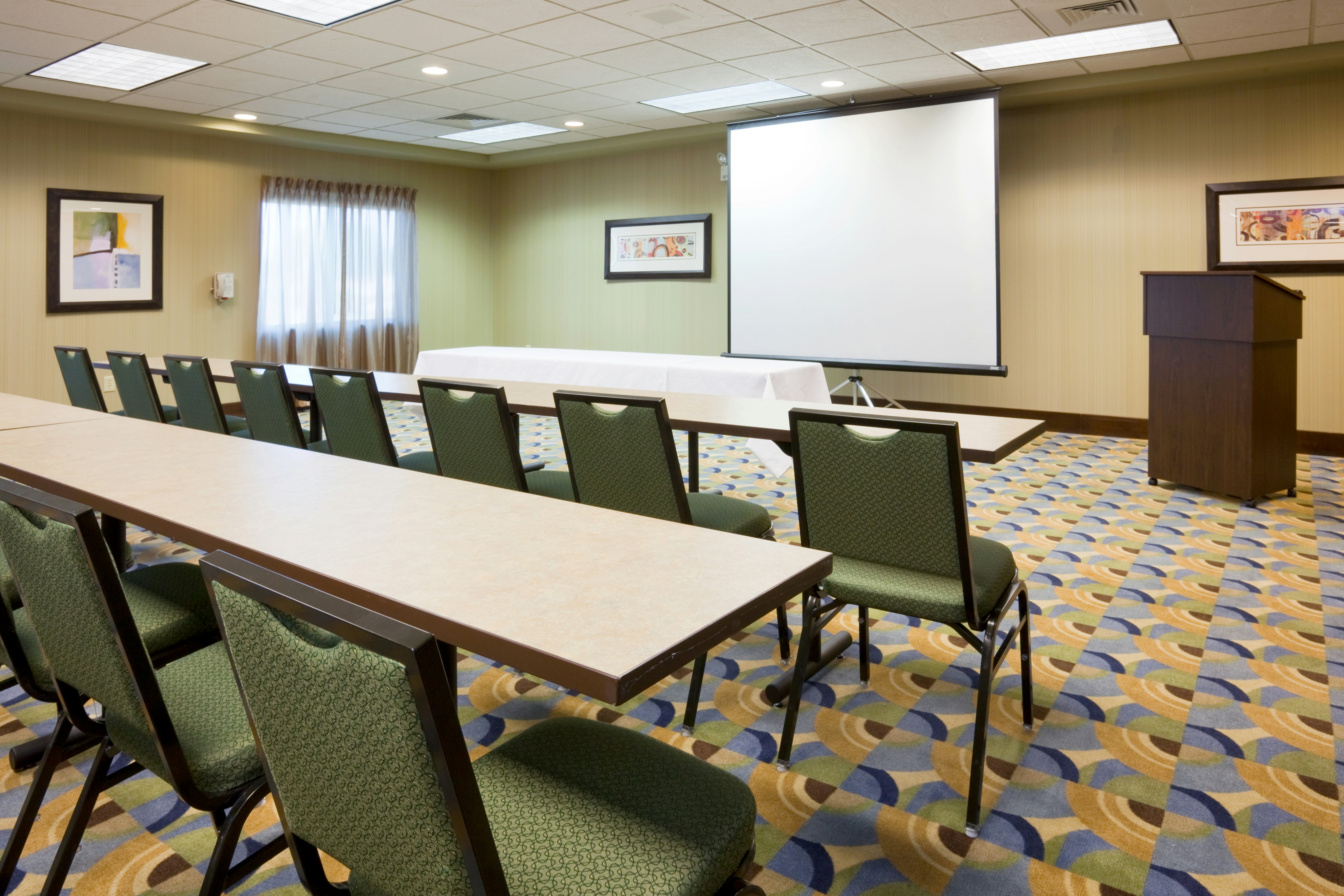 Holiday Inn Express Hotel And Suites Madison Verona 51/58
