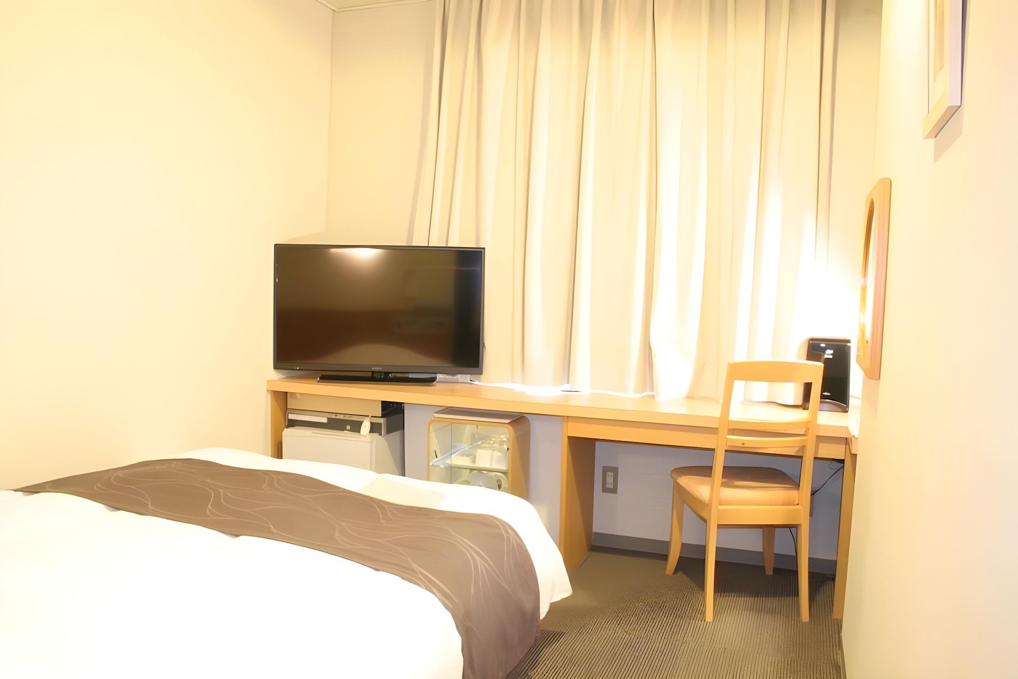 Semi Room, Single Bed, Semi Double Bed