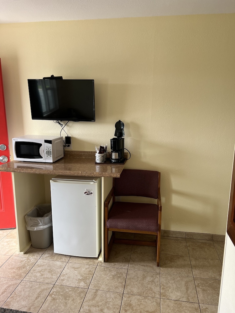 All Star Value Inn 57/74