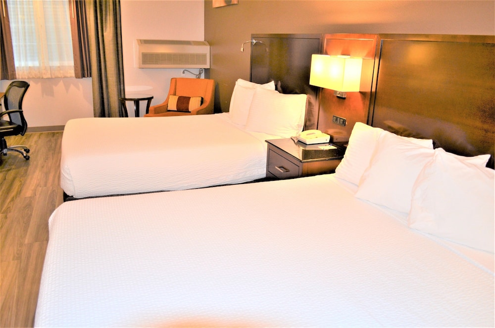 The Ashley Inn Suites 10/68