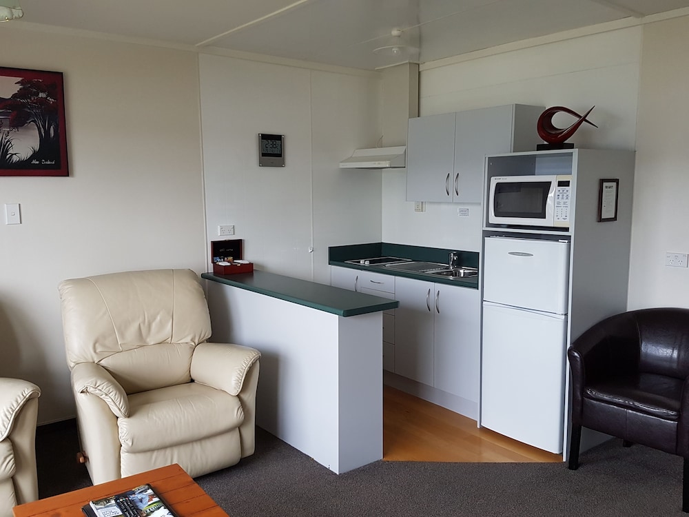 Fiordland Lakeview Motel and Apartments 42/67
