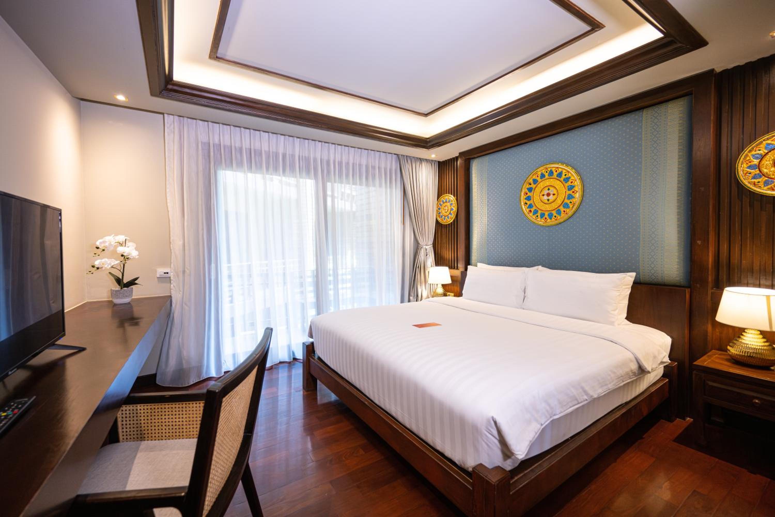 Deluxe, Double Bed