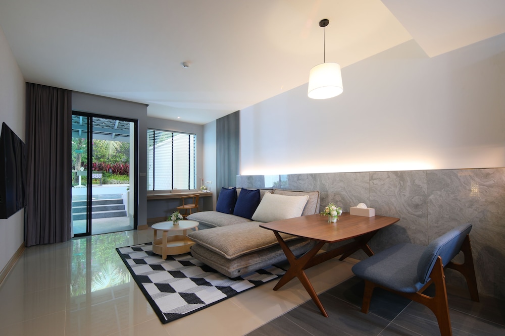 Craft Resort & Villas 24/69