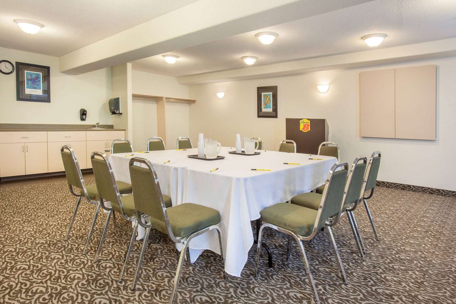 Super 8 By Wyndham Truro Ns 20/26