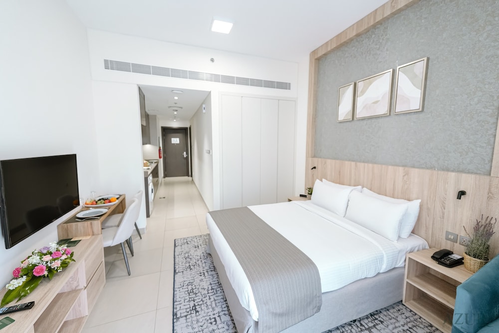 Azur Regency Hotel Apartments 18/43