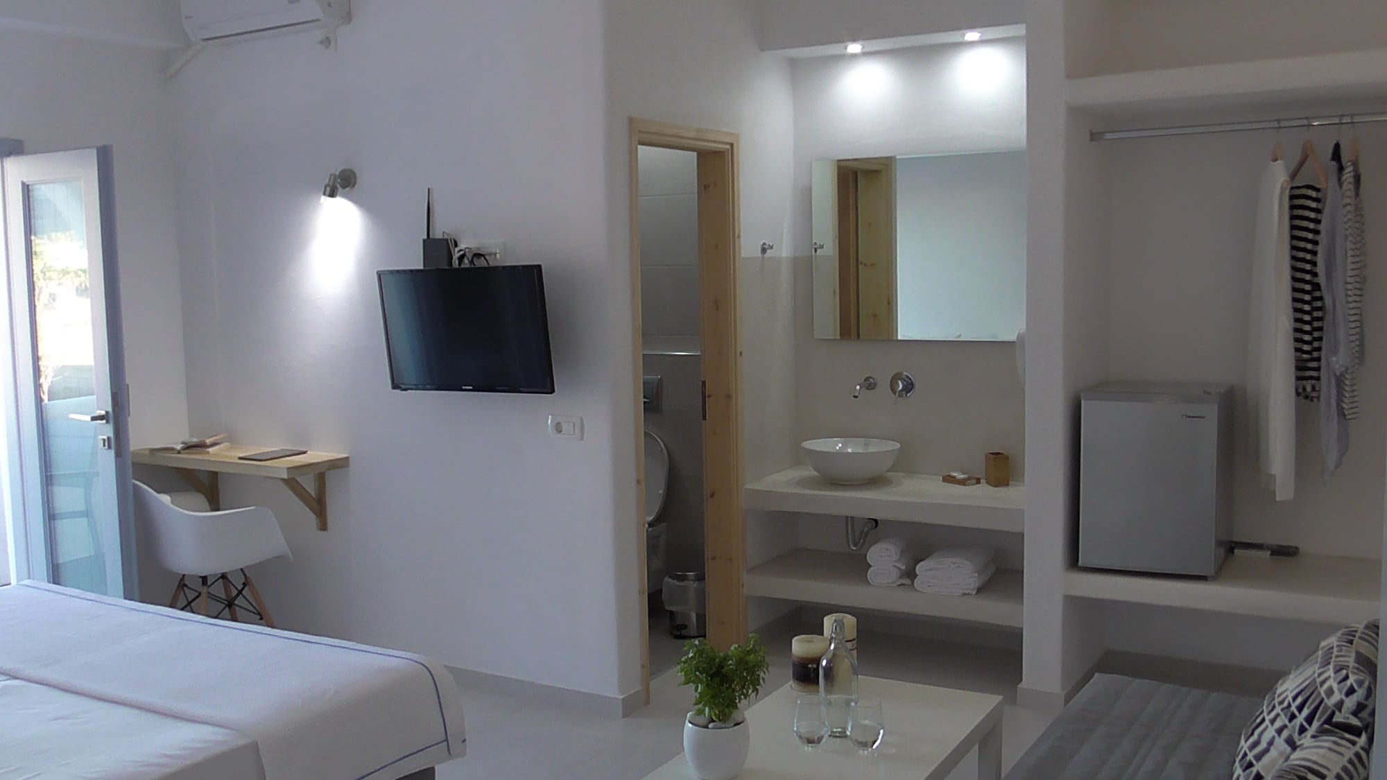 ROOM, DOUBLE OR TWIN BED, GARDEN VIEW