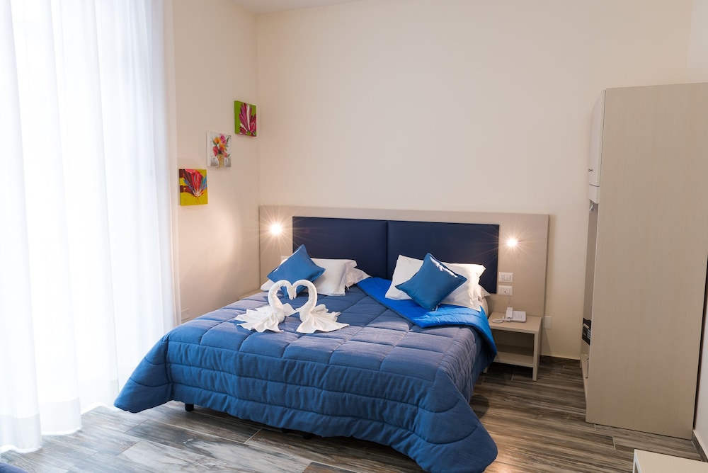 STANDARD, DOUBLE OR TWIN BED