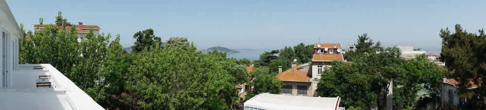 Buyukada Cankaya Hotel 45/50