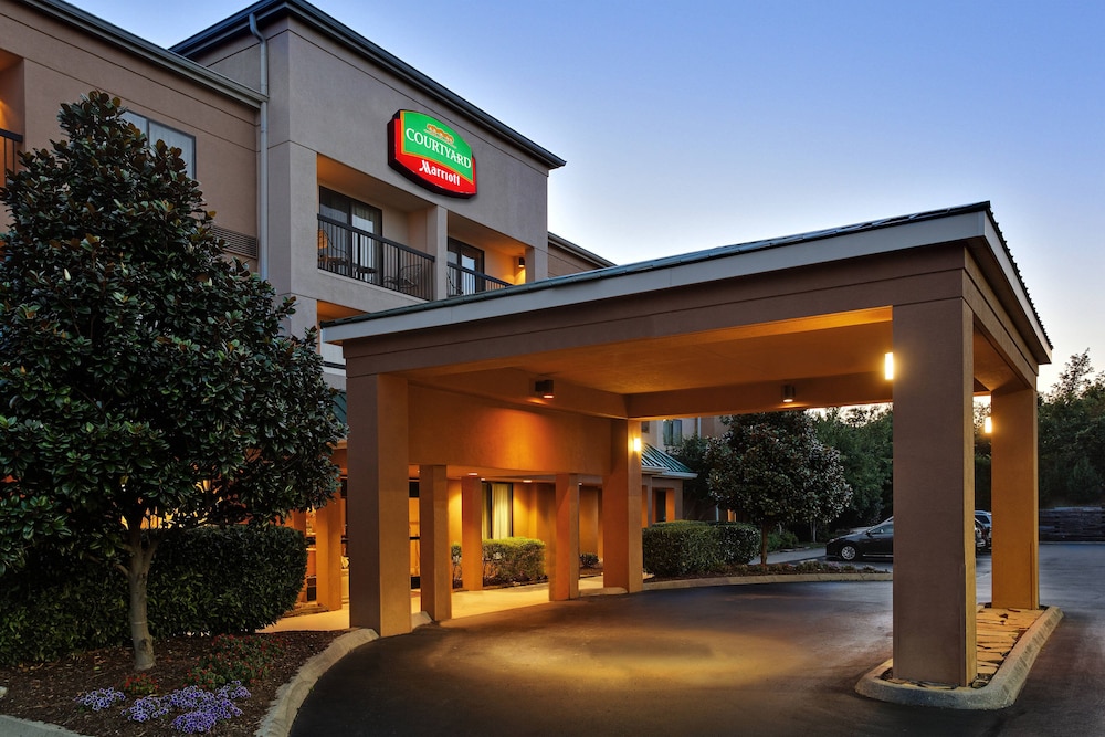 Courtyard By Marriott Knoxville Cedar Bluff 1/39