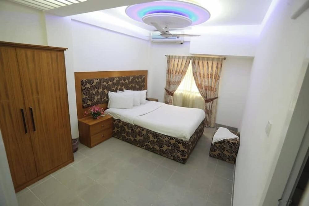 Nagar Valley Hotel 27/50