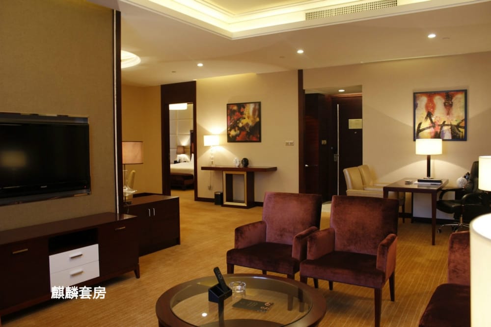 Venus Royal Hotel Formerly Kirin Parkview Hotel 21/28