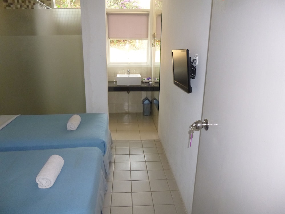 Amanda Hills Hotel 24/47