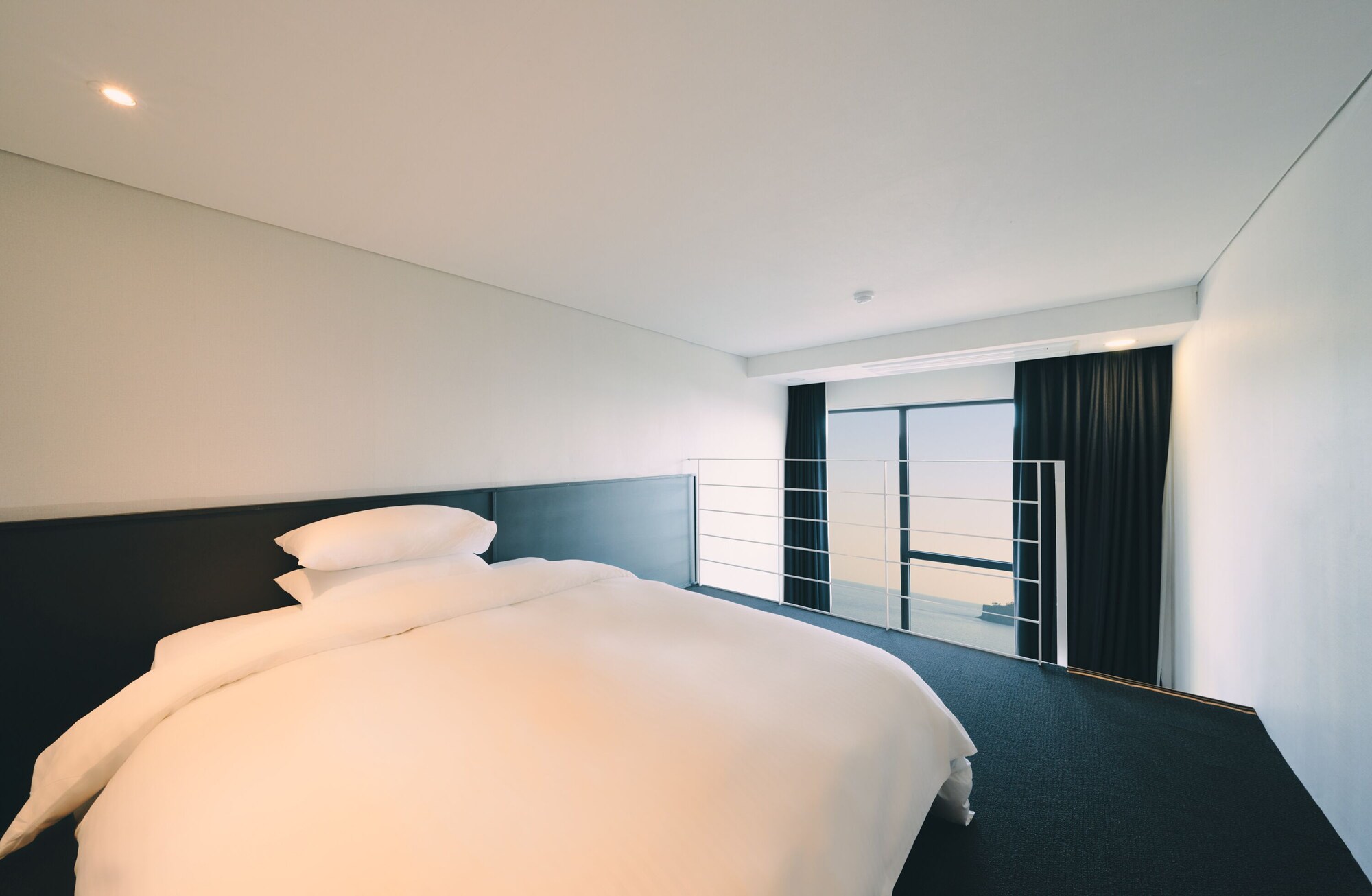 PANORAMIC, 2 QUEEN BEDS, OCEAN VIEW