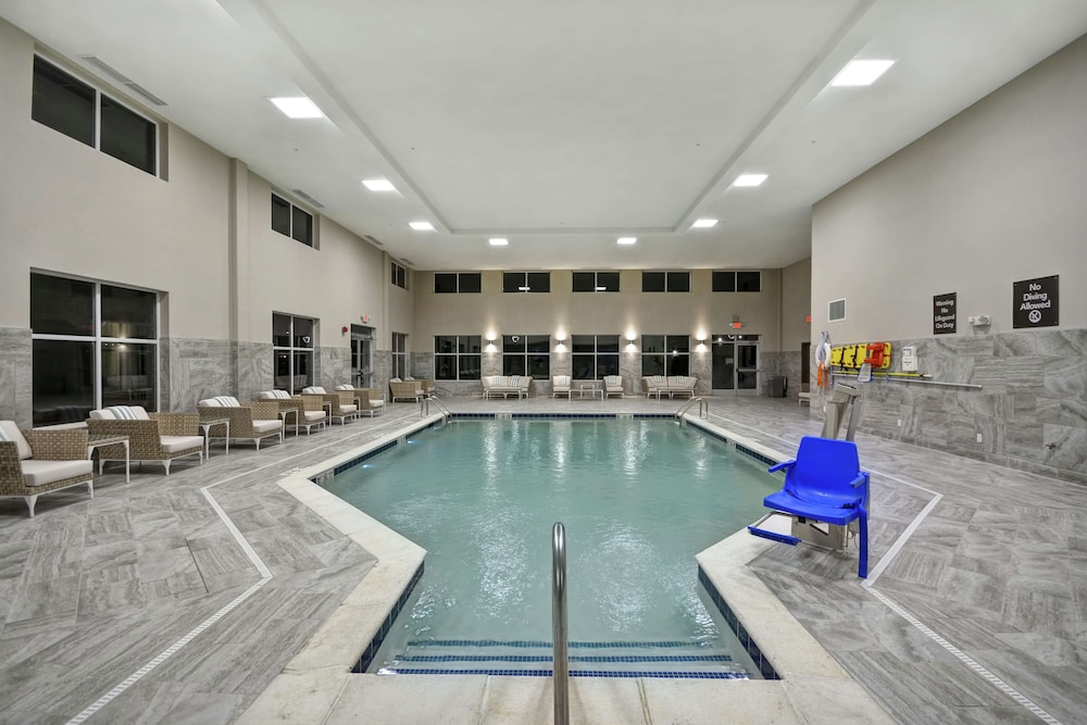 Homewood Suites by Hilton Warren Detroit 32/57