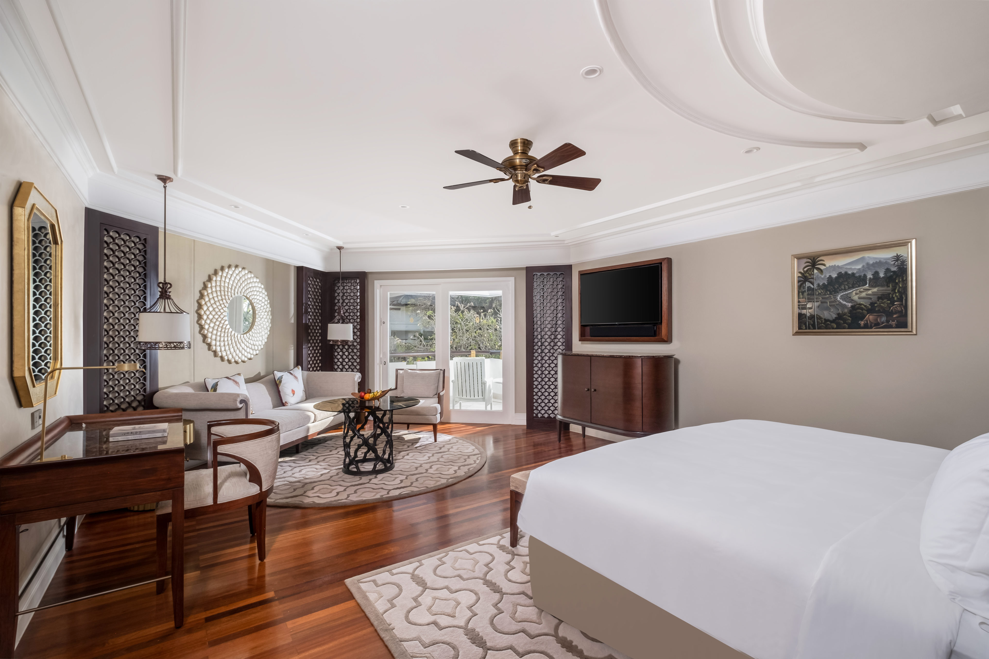 Club Intercontinental, King Bed