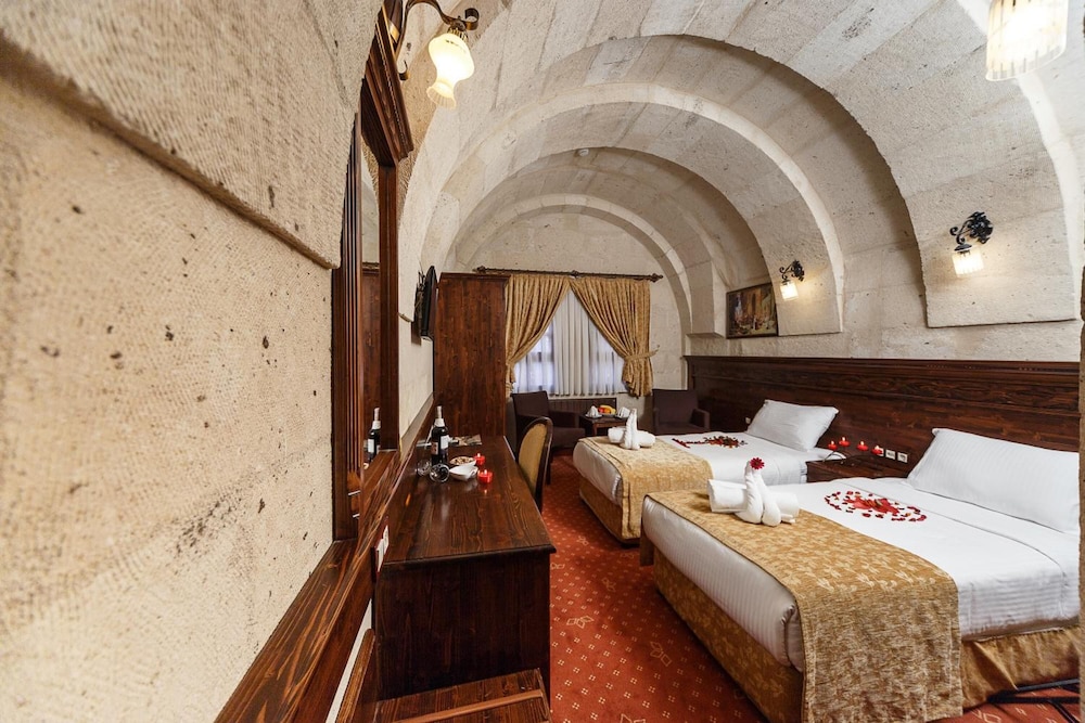 Burcu Kaya Hotel 14/39