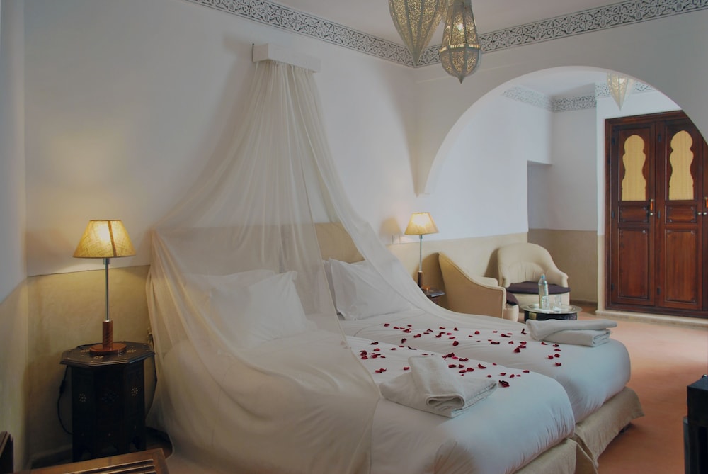 Riad Charai 22/77