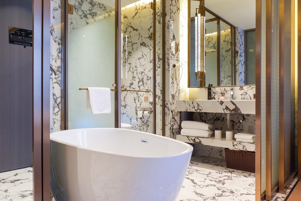 Days Hotel by Wyndham Shantou Longhu 39/43