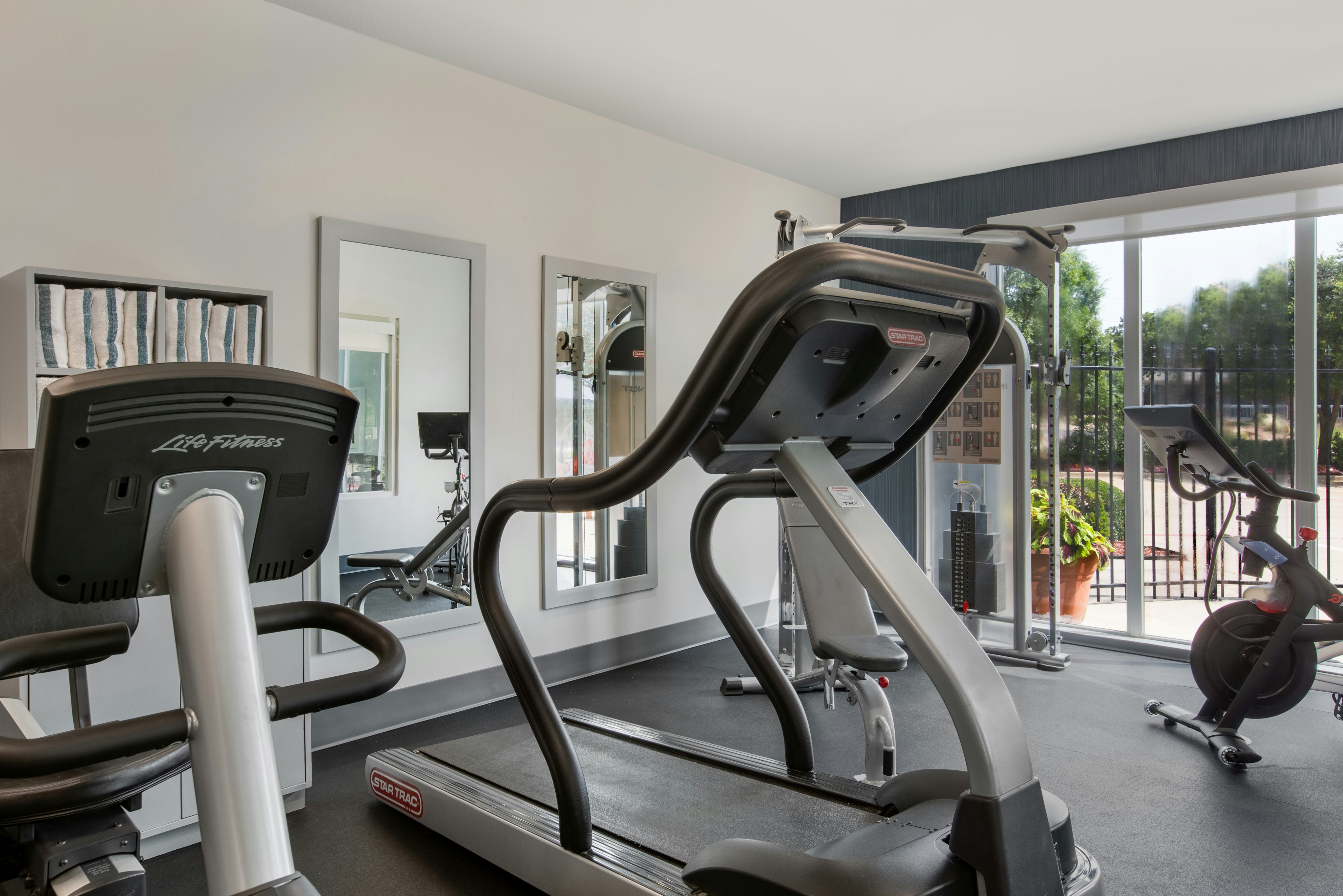 Hampton Inn and Suites Dallas Arlington North Entertainment District 31/45