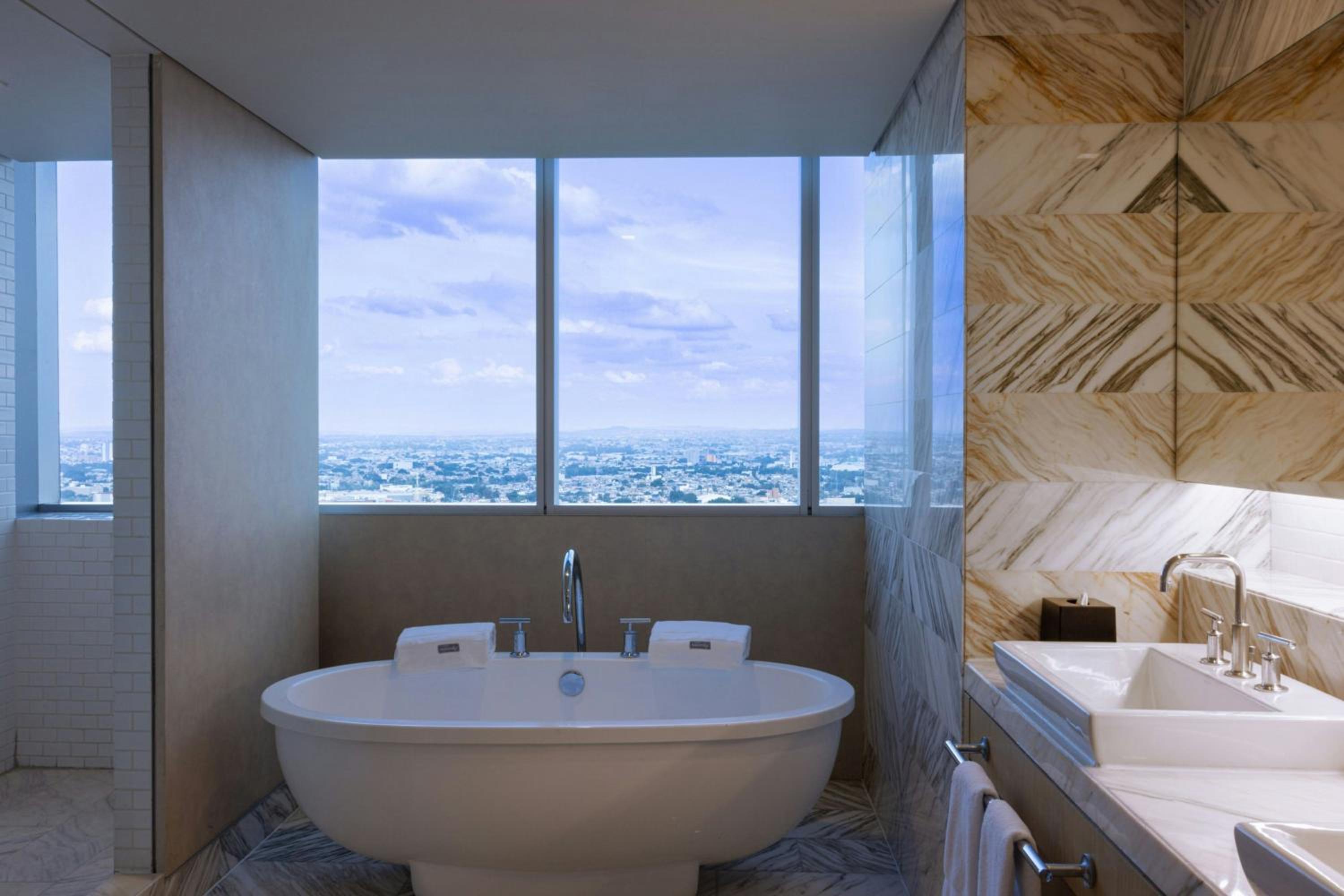 1 Bedroom, Master, Junior Suite, King Bed, City View، THE WESTIN GUADALAJARA 6/7