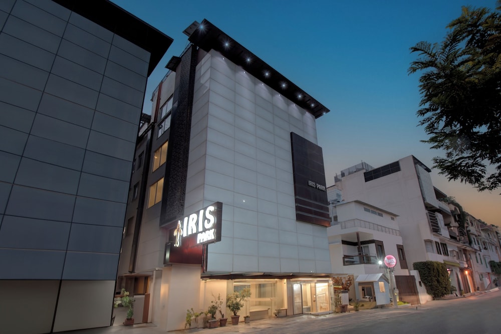 Iris Park 5/64