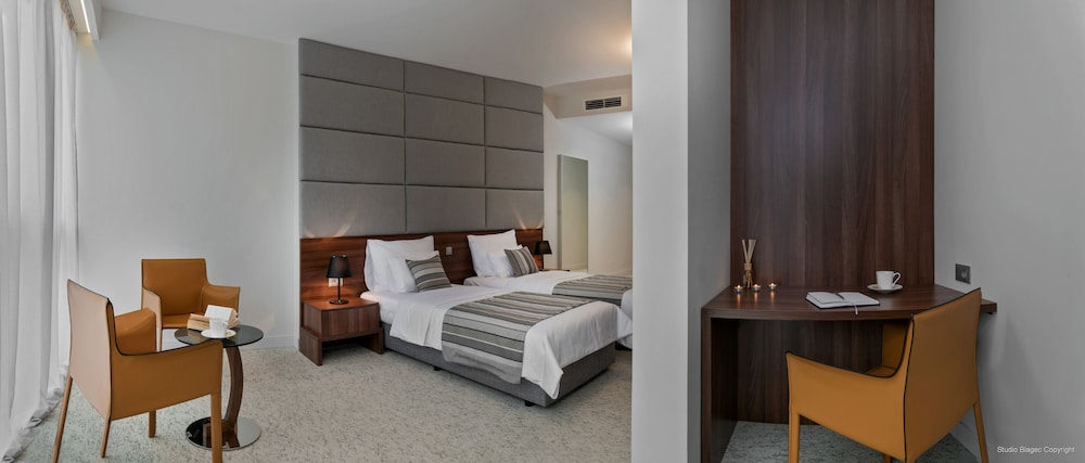 Priska Med Luxury Rooms 18/77