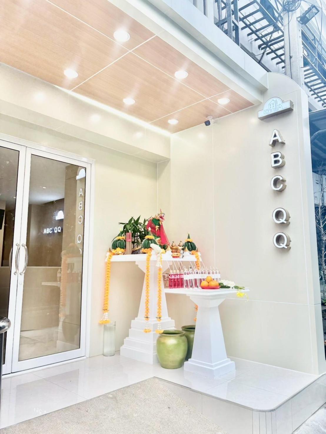 ABC QQ Hotel 4/38