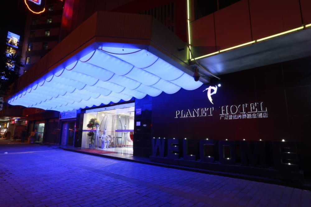 Planet Hotel 3/25