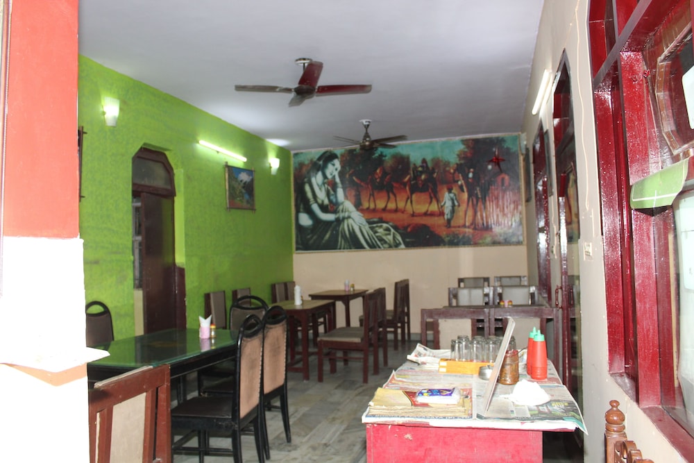 HOTEL RAJ BED AND BREAKFAST 28/36