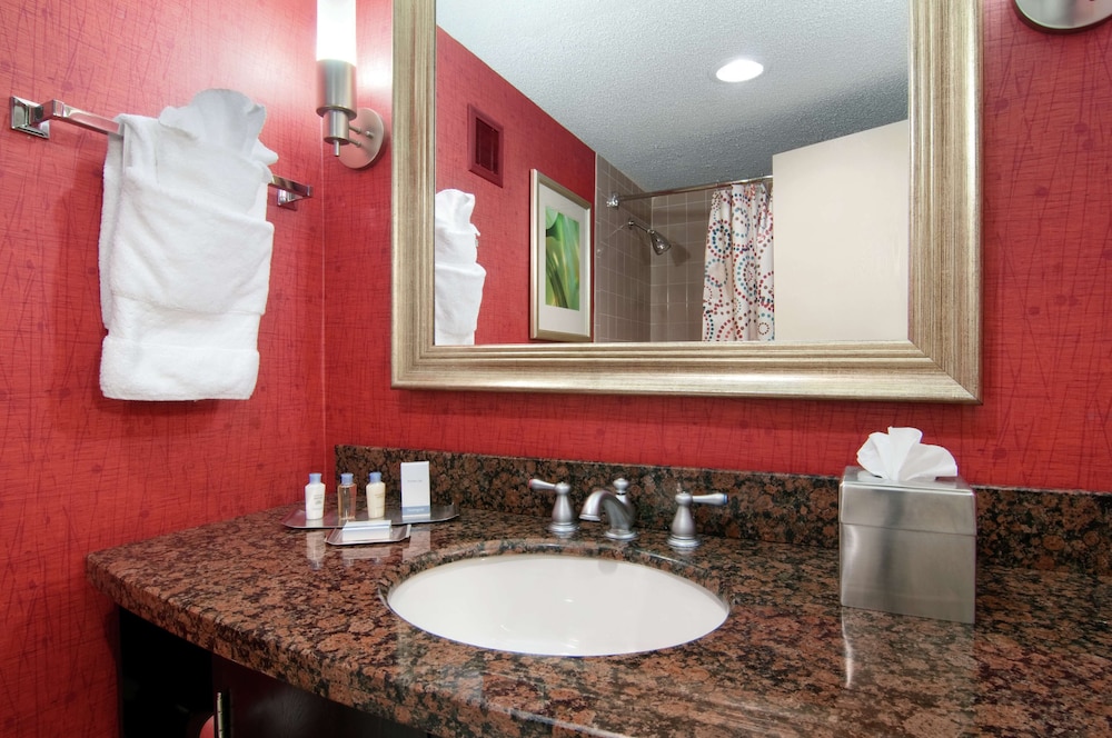 DoubleTree By Hilton Columbus GA 34/44