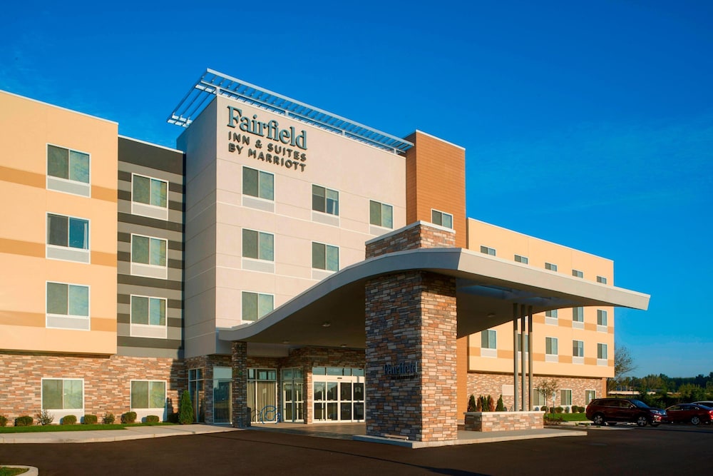 Fairfield Inn And Suites Columbus In 4/50
