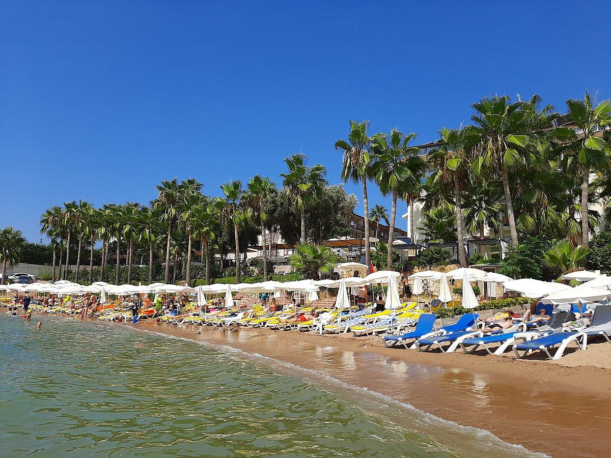 Eos Beach Hotel 52/55