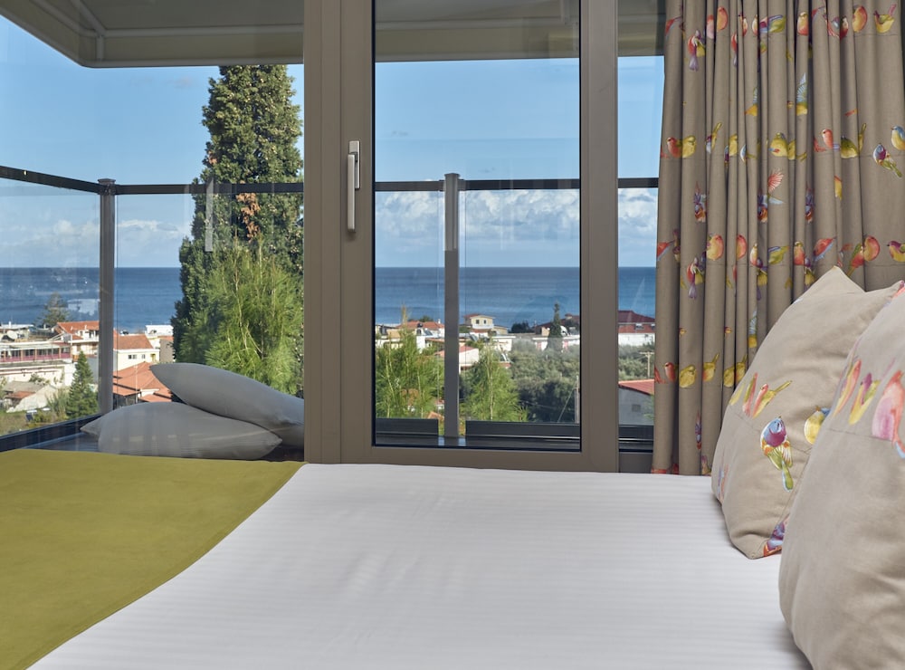 Koukounaria Hotel And Suites 26/74