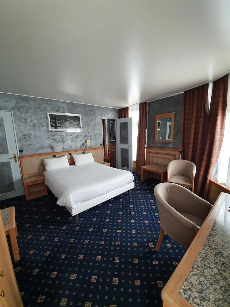 Le Grand Hôtel de Valenciennes 28/71