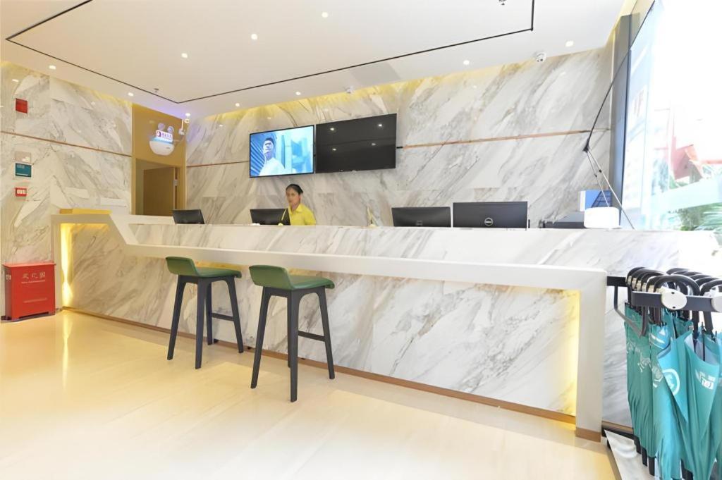 City Comfort Inn (Zhuhai Qinglv Middle Road) 37/54