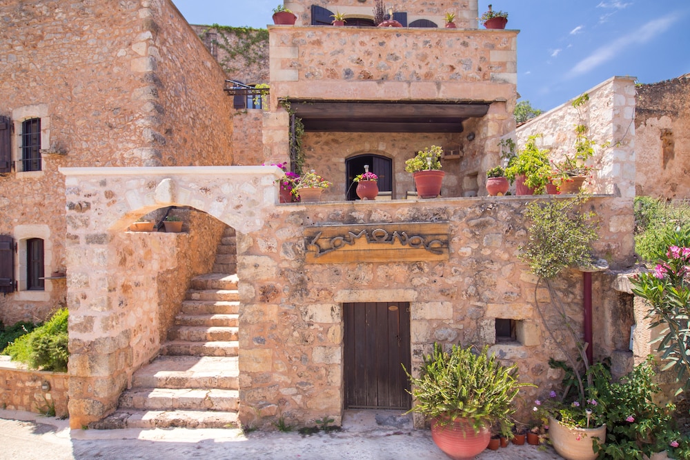 Samonas Traditional Villas 4/50