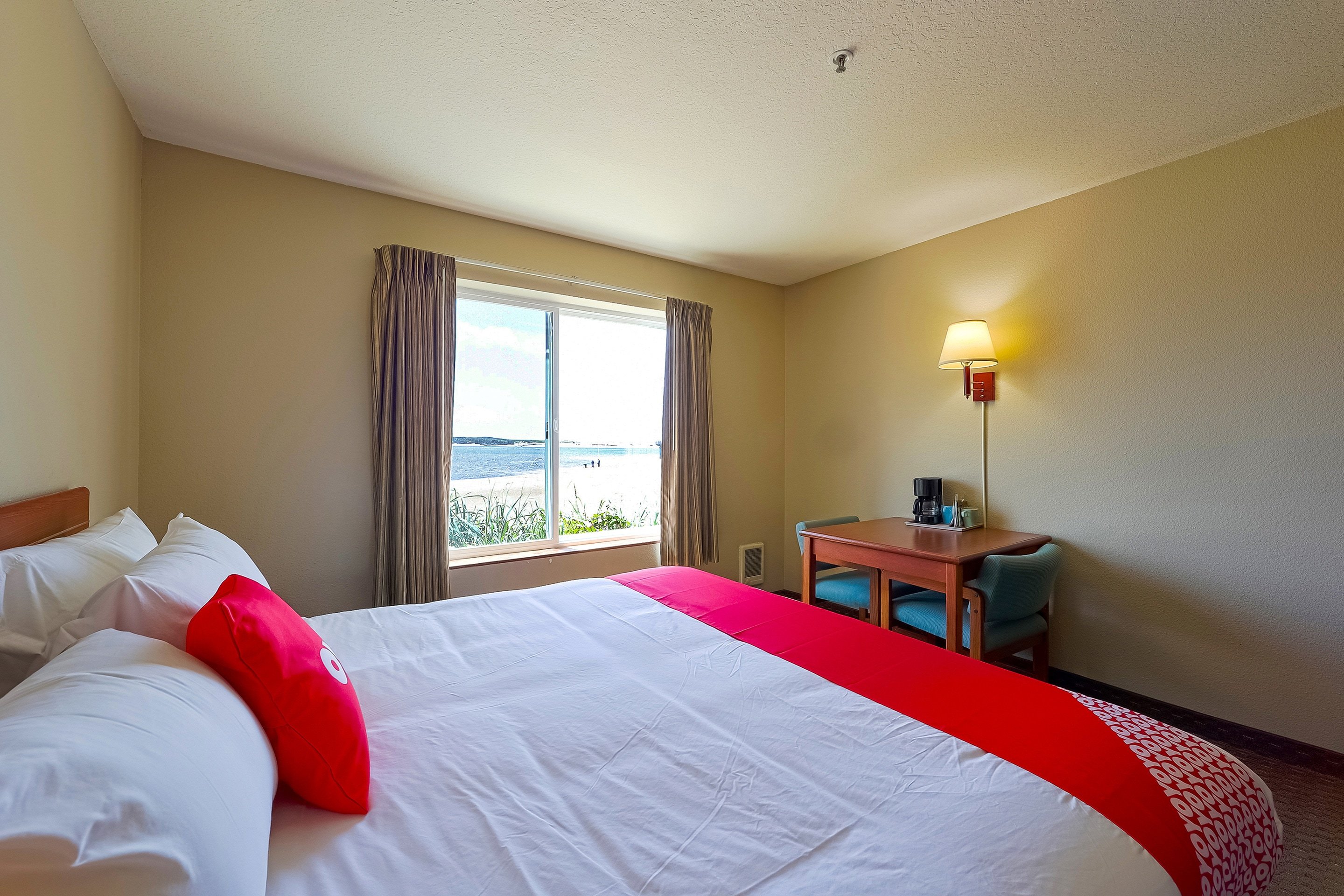 Premium, King Bed, Bay View, Jetted Tub