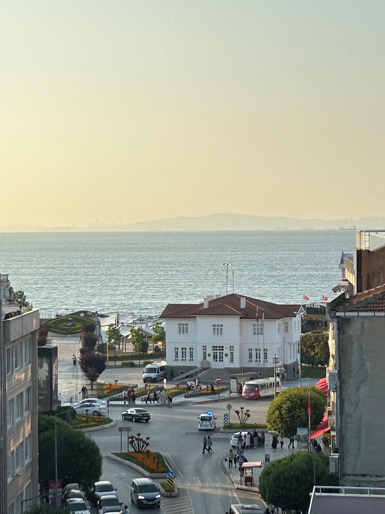 Naval Hotel Yalova 37/39