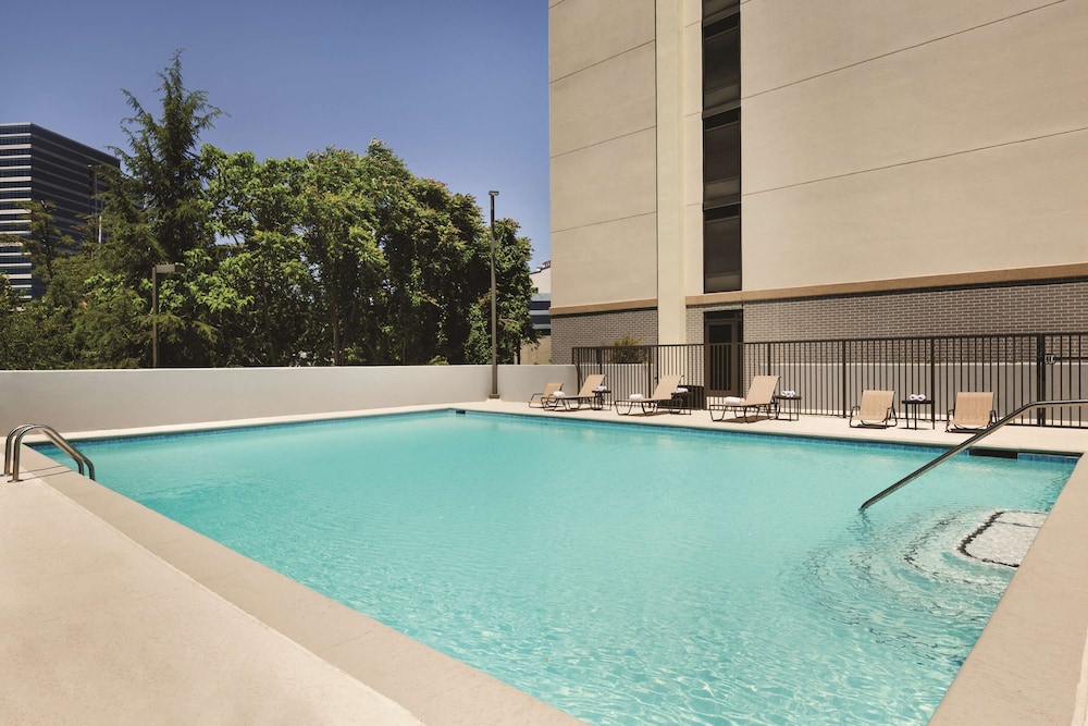Hampton Inn Atlanta-Buckhead 12/46