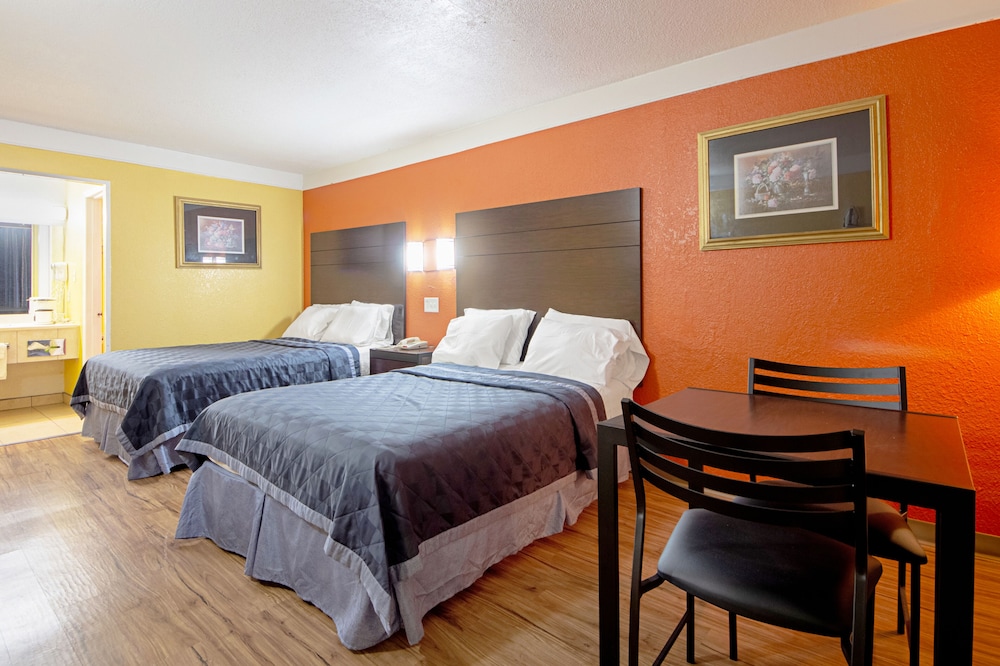 Economy Inn Suites 7/44