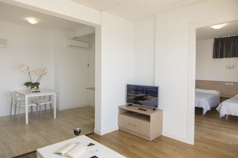 Apartamentos Atlantida 49/70