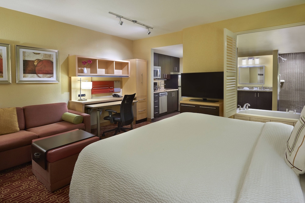 Marriott S Towneplace Suites Thunder Bay 13/41