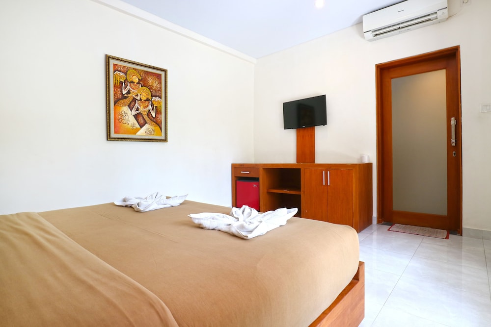 Gora Beach Inn 10/53