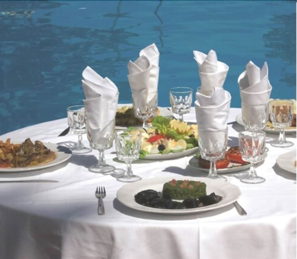 restaurant-cafeteria