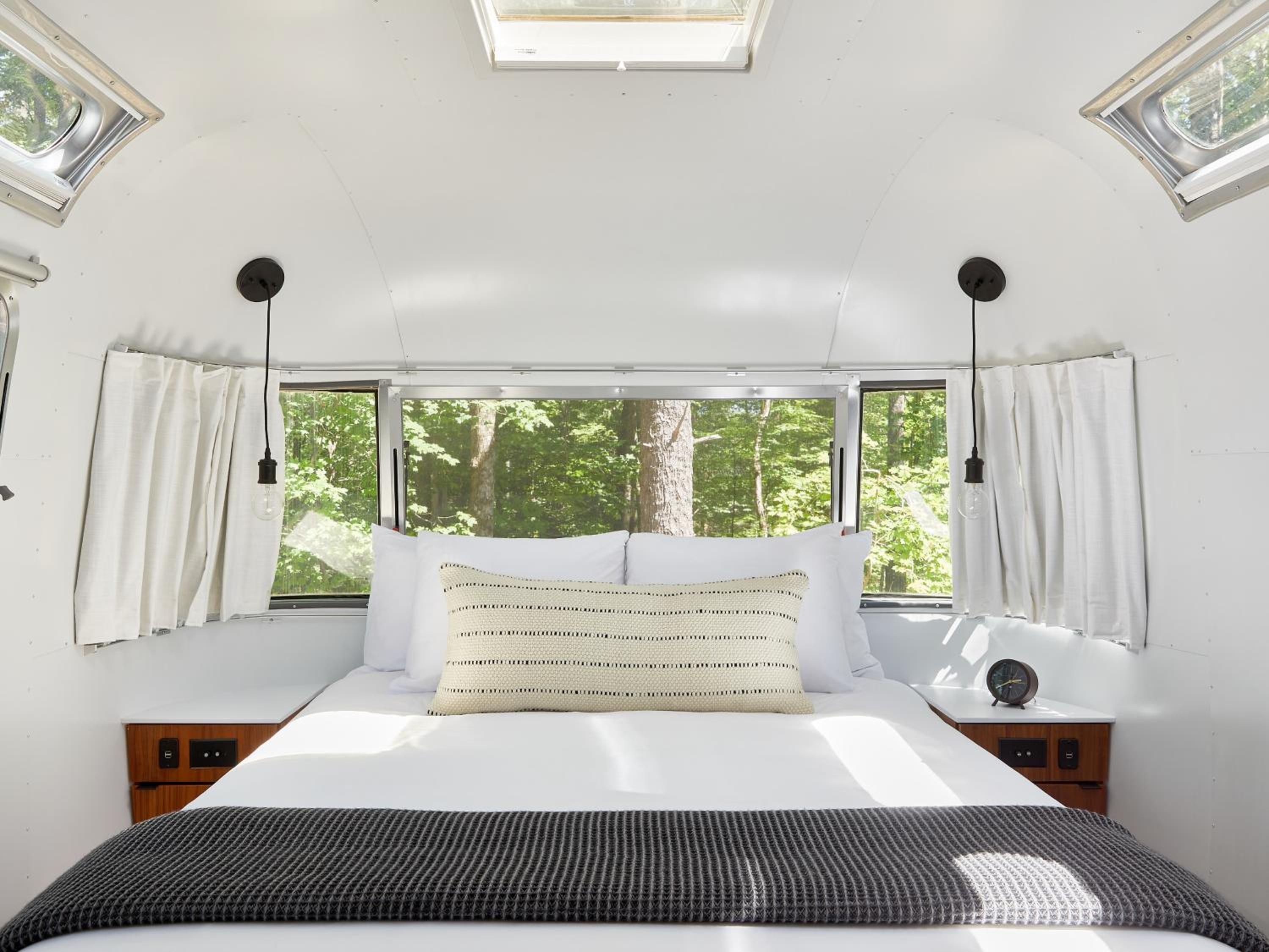 Airstream, Suite, Queen Bed, Sofa