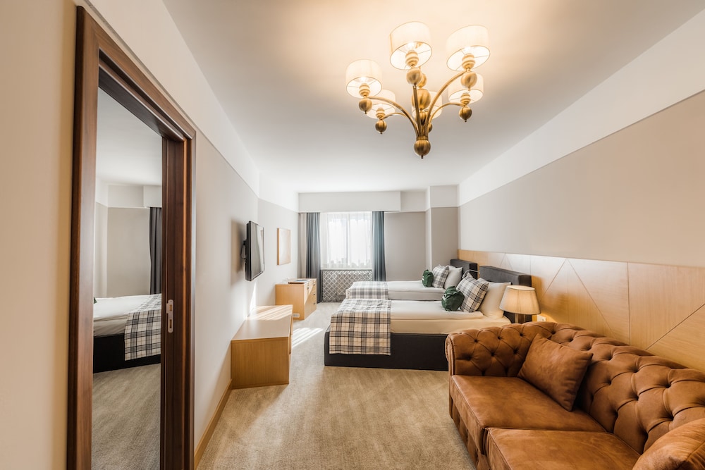Karinna Convention And Spa 33/55