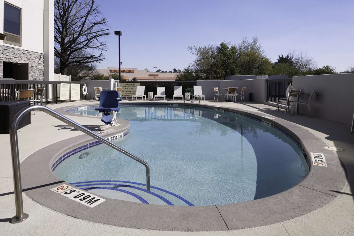 swimming pool spa