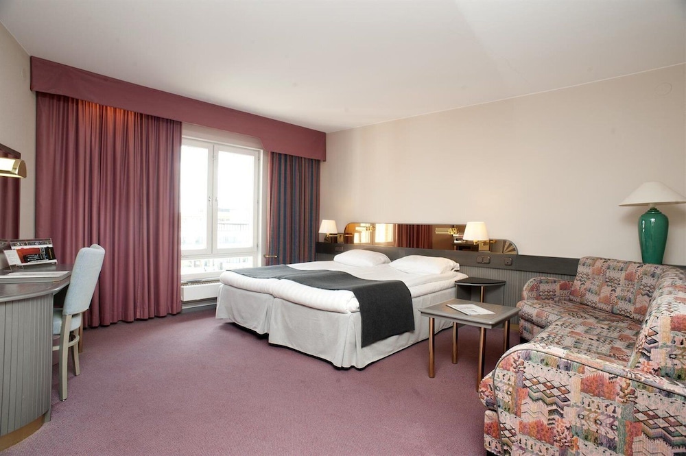Memory Hotel 15/36
