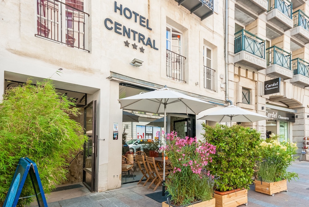 Central Hotel 45/51