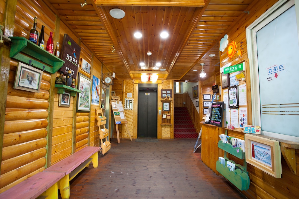 White Cabin 50/60
